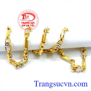 Dây chuyền nam sang trọng, tinh tế