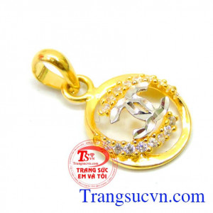 Bán mặt dây chuyền vàng tây dành cho nữ.