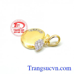 Mặt dây nữ quả táo Apple