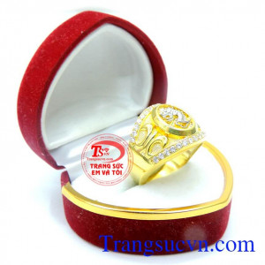 Nhẫn nam chạm rồng mạnh mẽ là nhẫn nam vàng tây khắc chạm rồng đẹp