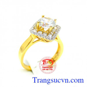 Nhẫn đeo nhỏ và xinh xinh trên ngón tay đeo nhẫn. Nhẫn kim cương nữ tính thời trang