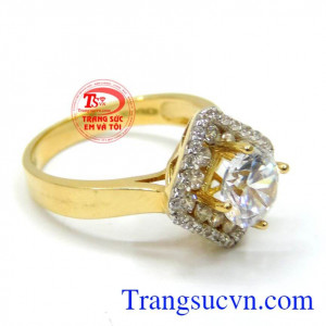 Nhẫn nữ vàng tây được thiết kế tinh tế. Nhẫn kim cương nữ tính thời trang