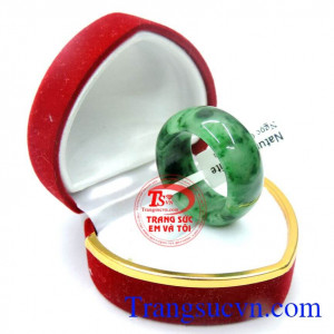 Nhẫn ngọc cẩm thạch chất lượng tốt