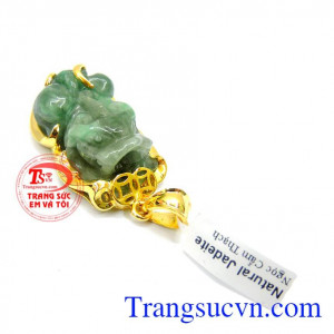 Mặt dây tỳ hưu jadeite bọc vàng