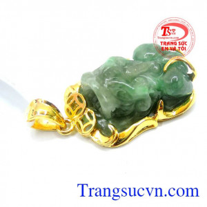 Mặt dây tỳ hưu jadeite bọc vàng