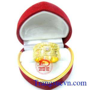 Nhẫn rồng vàng nam tính đẹp là một người cá tính và mạnh mẽ cho sức mạnh