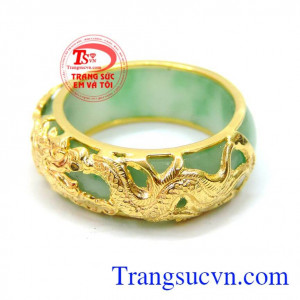 Nhẫn ngọc bọc vàng sang trọng 