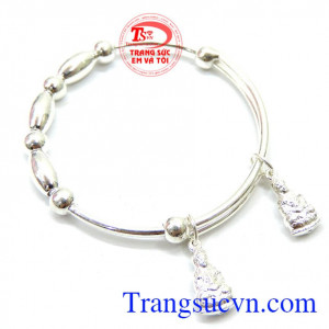 Vòng bạc cho trẻ đẹp