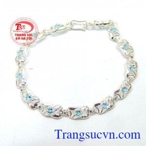 Lắc bác đính đá xinh cá tính