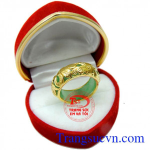 Nhẫn ngoc bọc rồng sang trọng bọc vàng chất lượng kiểu dáng rồng đẹp quyền uy