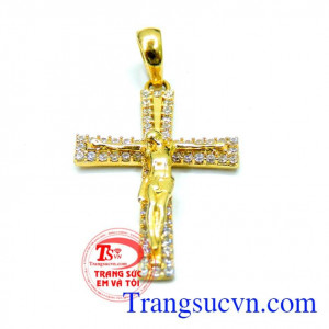 Mặt dây thánh giá tình yêu bao la với thiết kế đẹp sang trọng