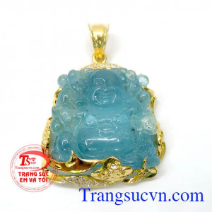 Mặt phật aquamarine bình an 14k có ý nghĩa mang lại may mắn, sự an nhàn, vui vẻ, tránh dữ đón lành, mang lại cuộc sống hạnh phúc, biểu hiện cho tâm hồn hoan hỷ, bao dung của con người