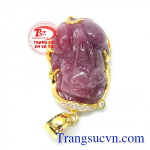 Tỳ hưu ruby mang lại tài lộc kích hoạt vận may tài lộc cho người thích hợp nhóm đá màu đỏ, hồng.