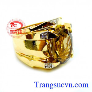 Nhẫn nam là biểu tượng của sự chung thủy , chung thành, đá của may mắn, tài lộc