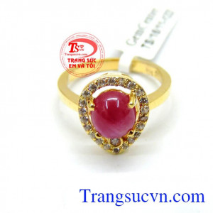Nhẫn ruby nữ tính thời trang đẹp với kiểu dáng đẹp gắn đá thiên nhiên. 