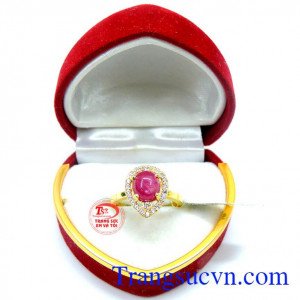 Nhẫn nữ Ruby thiết kế đơn giản mà vô cùng tinh tế. Nhẫn ruby nữ tính thời trang đẹp