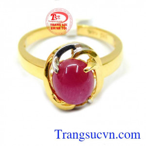 Là món quà tuyệt vời cho người phụ nữ bạn yêu thương. Nhẫn ruby nữ thời trang xinh xắn