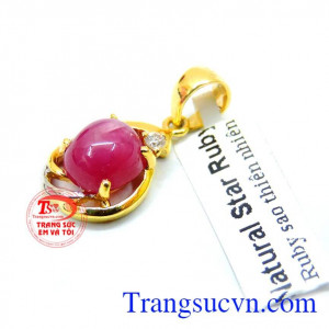 Mặt nữ ruby thiên nhiên cá tính đẹp