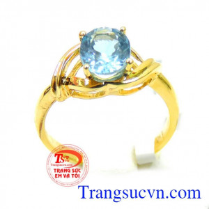 Mang đến cho người đeo luôn có tâm trạng lạc quan, có khả năng vui sống và hưởng thụ cảm giác yên bình. Nhẫn topaz nữ hạnh phúc đẹp
