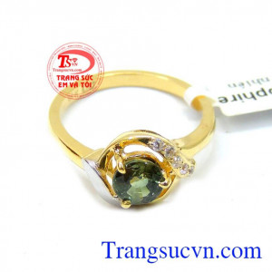 Nhẫn nữ đẹp sang trọng đeo hợp mệnh hợp phong thủy mang lại nhiều may mắn. Nhẫn saphire nữ tính ngọt ngào