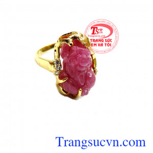 Là sản phẩm cho nữ đẹp đeo sang trọng quý phái ruby tự nhiên đảm bảo chất lượng mang lại nhiều may mắn. Nhẫn nữ tỳ hưu mang lại tiền tài