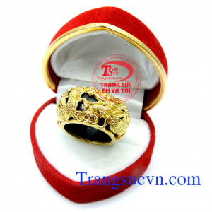 Nhẫn ngọc bọc rồng quý phái đẹp là biểu tượng linh thiêng và may mắn sự mạnh mẽ sức mạnh,tinh tế đẳng cấp