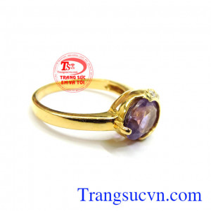 Hợp mệnh mang lại nhiều may mắn hạnh phúc. Nhẫn thạch anh tím nữ trang đẹp
