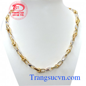 Dây chuyền nam đeo hợp thời trang giúp cho bạn nam thêm mạnh mẽ, cá tính và ấn tượng