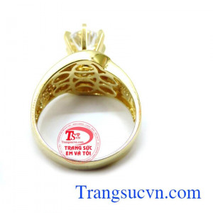 Xinh xắn luôn góp phần tô điểm cho ngón tay. Nhẫn nữ sang trọng đính đá đẹp