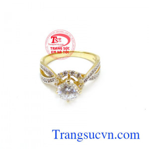 Nhẫn nữ xinh xắn thời trang là một trong những mín trang sức không thể thiếu được của phái đẹp.