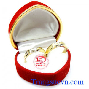 Đôi nhẫn cưới yêu thương ngọt ngào