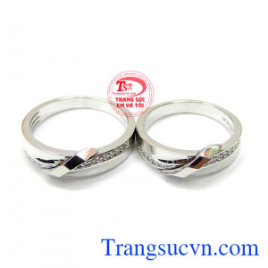 Sản phẩm biểu tượng cho tình yêu dành cho các cặp tình nhân tặng nhau trong những dịp ý nghĩa