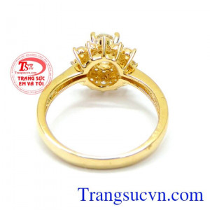 Thiết kế nhẫn nữ theo yêu cầu. Nhẫn vàng nữ tính họa tiết đẹp