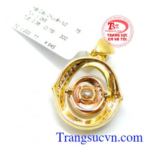 Mặt dây chuyền vàng tây sang trọng