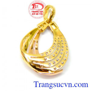 Mặt nữ vàng kiểu sang độc đáo