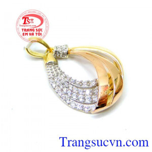 Trang sức trẻ trung, duyên dáng biểu tượng của sự may mắn, được nhiều bạn gái trẻ yêu thích 