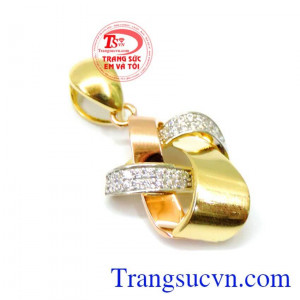 Mặt dây chuyền vàng tây sang trọng