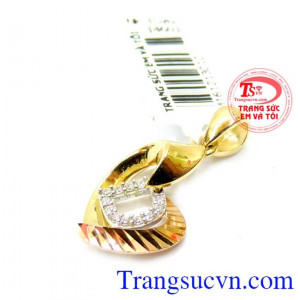 Mặt dây chuyền vàng tây sang trọng