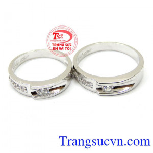 Một món quà ý nghĩ dành riêng cho người mình yêu là biểu tượng sự ràng buộc của giữa hai con người, vững bền, lâu dài vĩnh viễn 