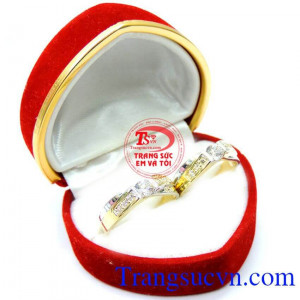 Công ty trang sức em và tôi nhận làm nhẫn cưới vàng theo size tay yêu cầu uy tín khách hàng chất lượng đảm bảo