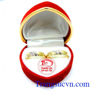 Nhẫn cưới vàng tây