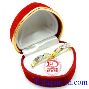 Nhẫn cưới đính hôn món quà ý nghĩa