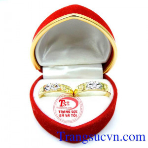 Nhẫn cưới đính hôn món quà ý nghĩa
