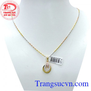Bộ trang sức đeo nữ tính đẹp chắc chắn bạn sẽ vô cùng hài lòng khi được tự mình trải nghiệm vẻ đẹp
