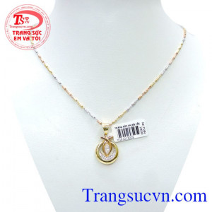 Bộ nữ trang mang vẻ đẹp điệu đà với Bộ Trang Sức