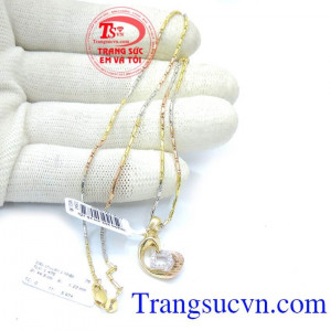 Bộ nữ trang chữ D duyên dáng