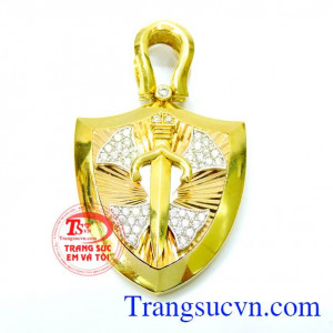 Mặt dây khiên kiếm mạnh mẽ đẹp là mặt dây chuyền khiên kiếm một phong cách cá tính,