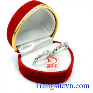 Đôi nhẫn cưới vàng trắng hạnh phúc