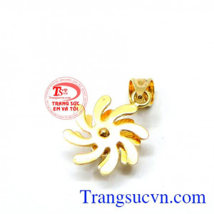 Mặt dây chuyền vàng tây sang trọng 