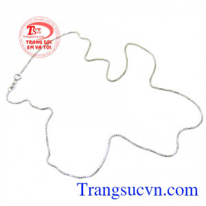 Dây chuyền dịu dàng cho nữ đẹp giúp vẻ ngoài vừa duyên dáng lại vừa toát lên nét cá tính và gợi cảm